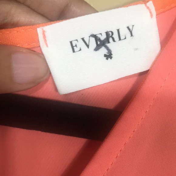 Everly Dress Womens Small Coral Mini Front Tie Short Sleeves V‎ Neck - Picture 3 of 11